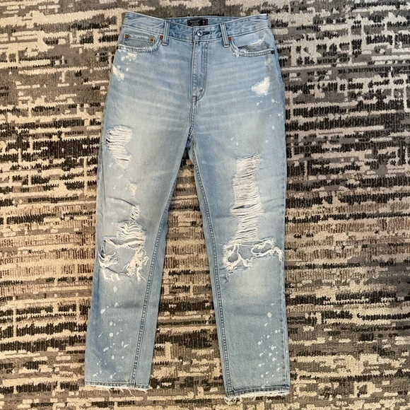 Abercrombie & Finch | Highrise Distressed Girlfriend Jean Light Wash Cotton - Picture 8 of 10